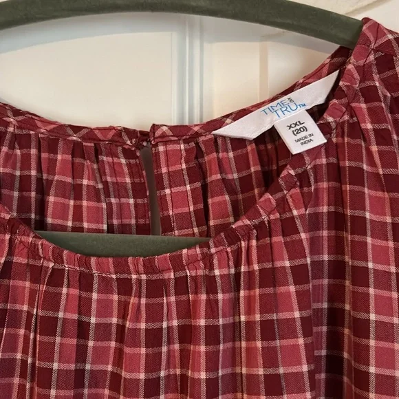 NWT flutter sleeve midi plaid dress - Picture 2 of 4